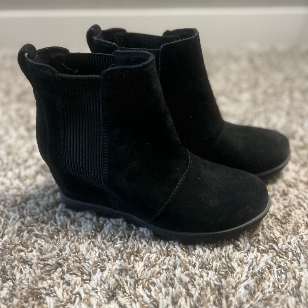 Sorel Chelsea Wedge Boot Suede
